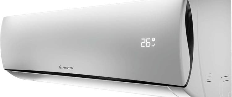 AC ariston kios dengan indikator suhu menunjukkan 26 derajat
