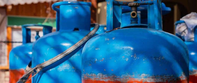 tabung gas berwarna biru