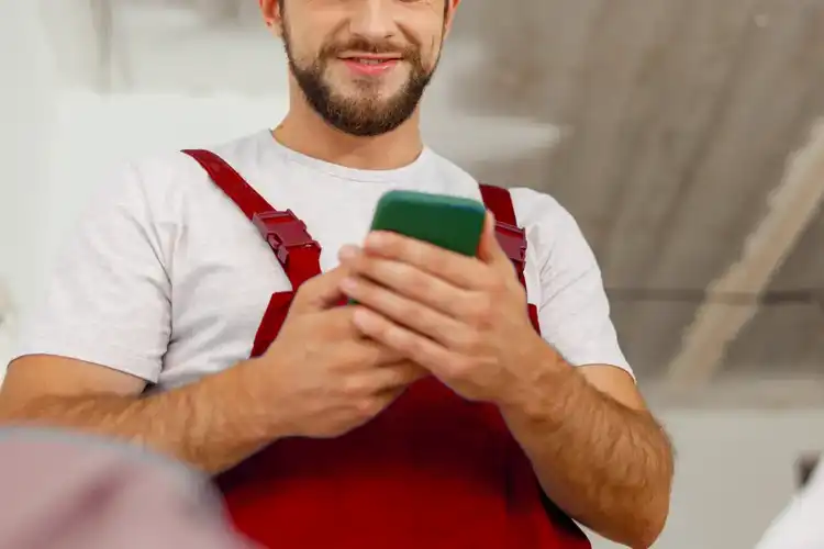 Oferă serviciile Ariston