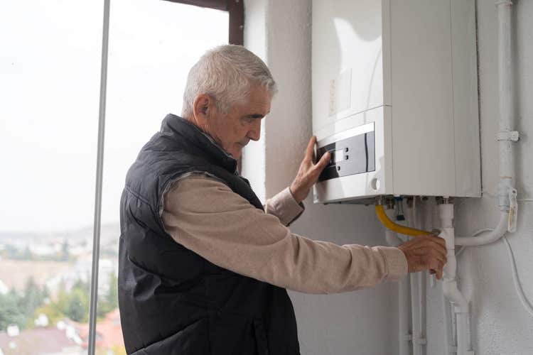 Unde este amplasat robinetul de alimentare cu apă al centralei?