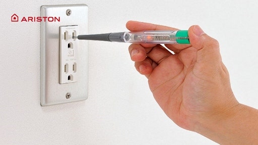 Sửa chữa bình nóng lạnh trực tiếp không lên đèn nguồn