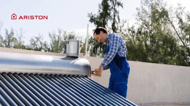Cách vệ sinh bình nóng lạnh máy năng lượng mặt trời