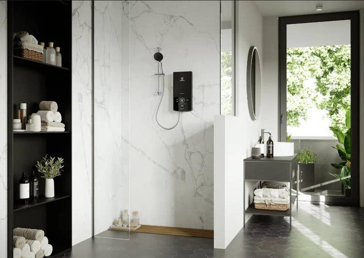 Máy nước nóng trực tiếp Ariston AURES TOP cảm ứng thông minh