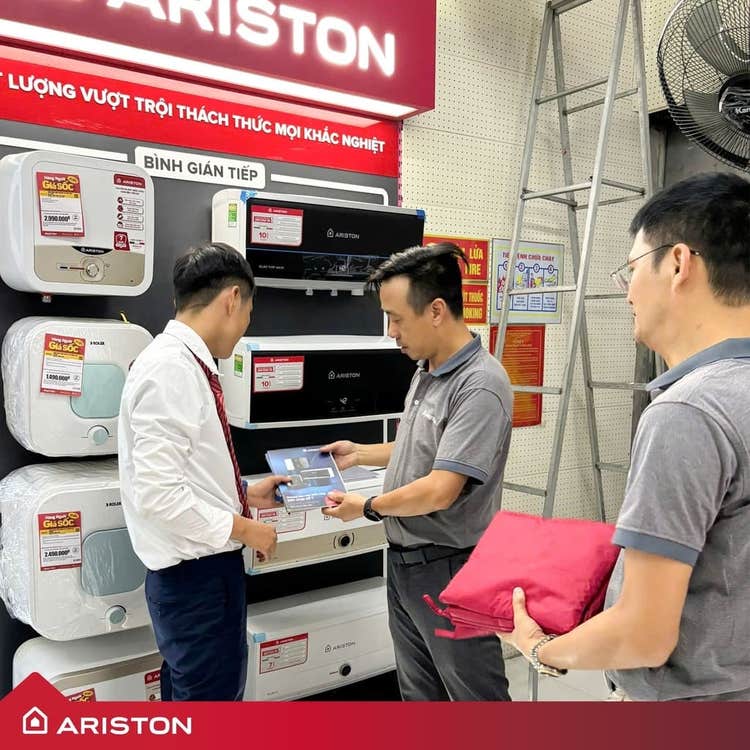 Máy nước nóng gián tiếp Ariston