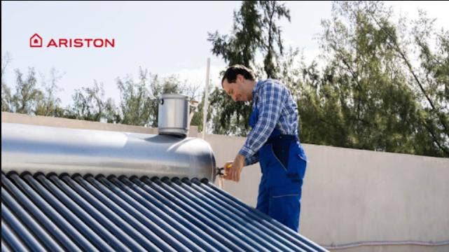 Cách tháo máy nước nóng năng lượng mặt trời
