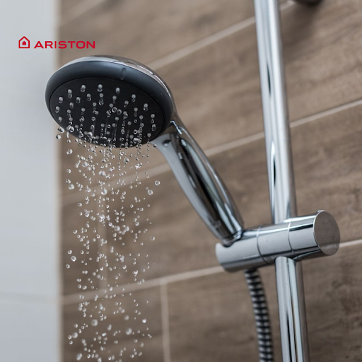 Nước bình nóng lạnh chạy yếu nguyên nhân do đâu ?