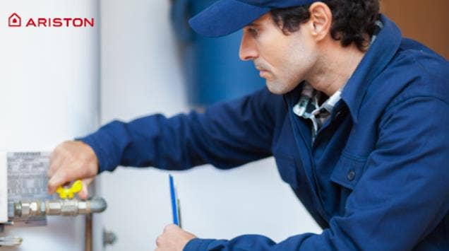 Cách liên hệ khi cần bảo dưỡng, vệ sinh máy nước nóng Ariston