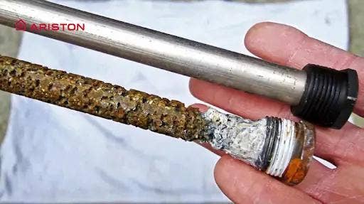 Cách bảo dưỡng bình nóng lạnh - thay thanh Magie